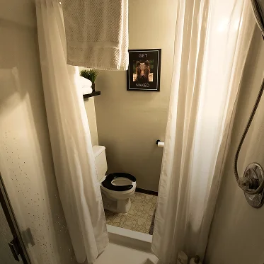 Showers & Washrooms